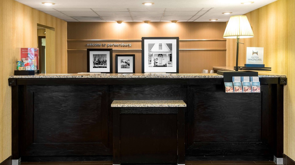Mineralwells Hotel | Hampton Inn Parkersburg-Mineral Wells
