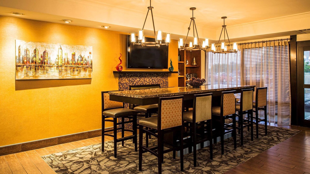 Eastwick Hotel | Hampton Inn Philadelphia-International Airport