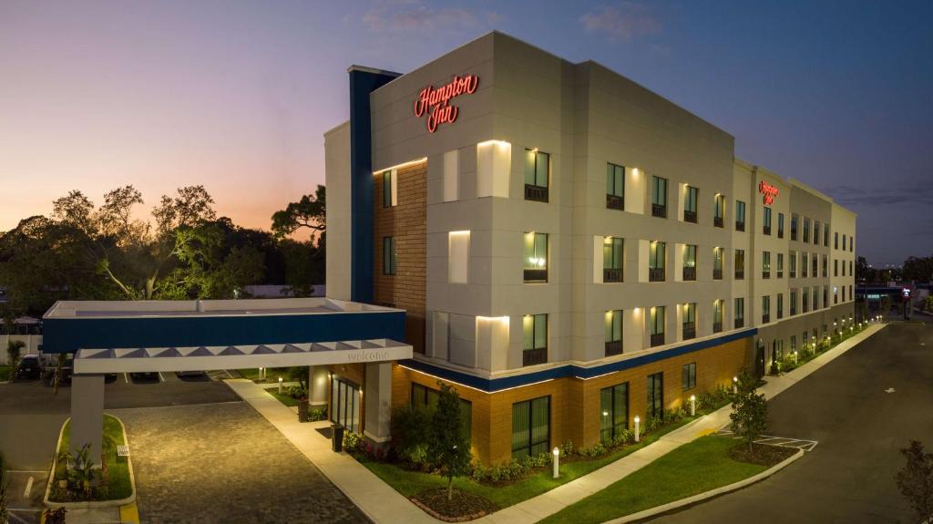 Pinellas Park Hotel | Hampton Inn Pinellas Park St Petersburg, Fl