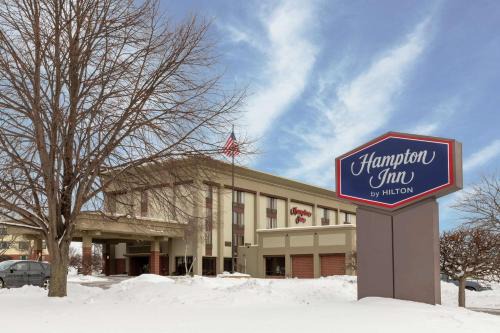 Rockford Hotel | Hampton Inn Rockford