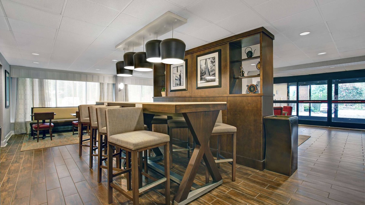 South Salisbury Hotel | Hampton Inn Salisbury