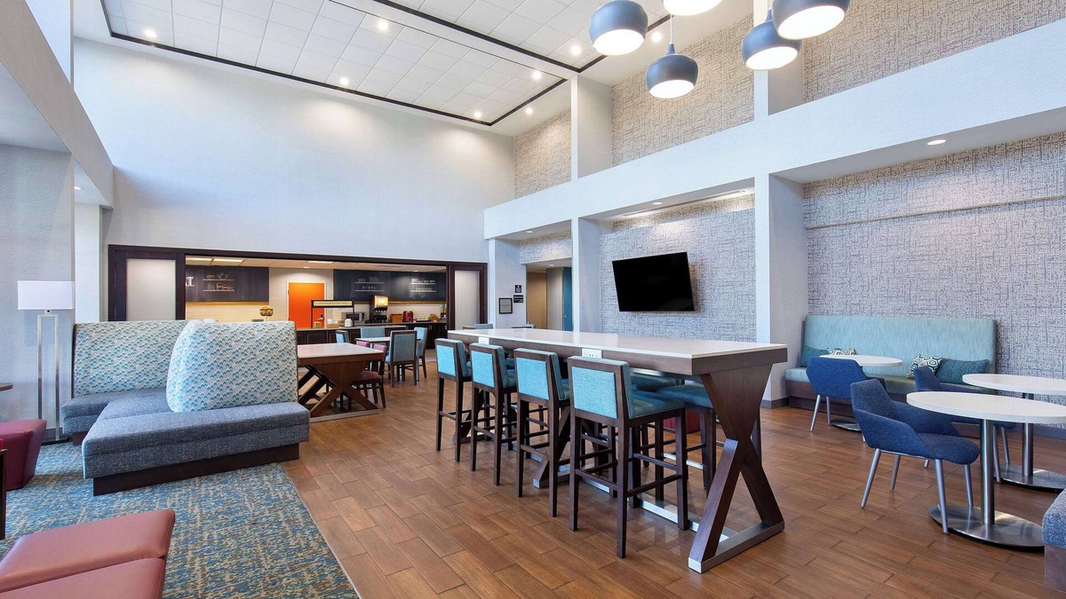 Selma Hotel | Hampton Inn Selma