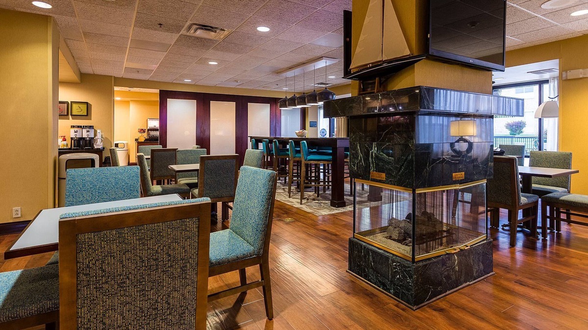 Somerset Hotel | Hampton Inn Somerset