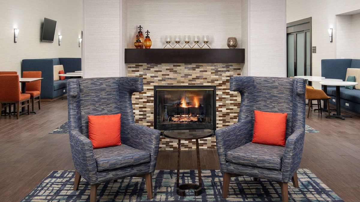 Alpharetta Hotel | Hampton Inn & Suites Alpharetta