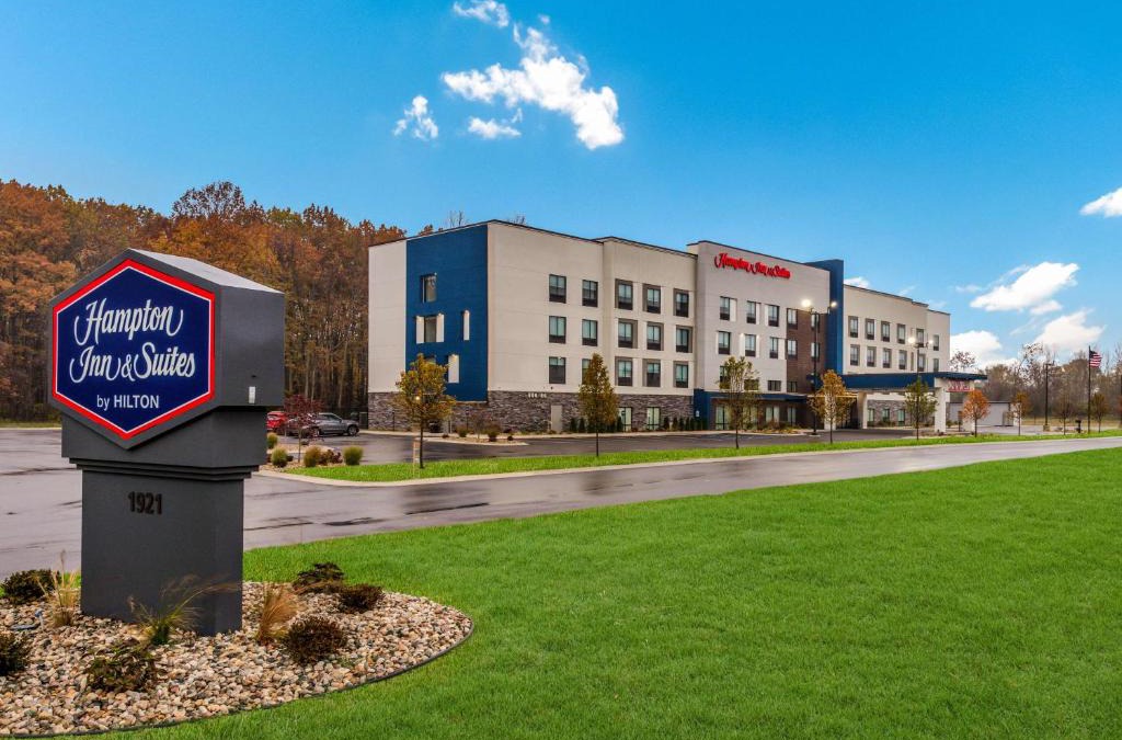 Benton Harbor Hotel | Hampton Inn & Suites Benton Harbor, MI