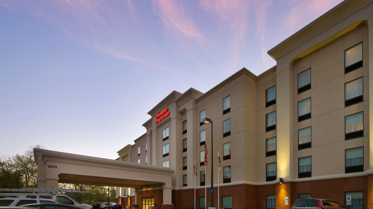 Rolling Road Farms Hotel | Hampton Inn & Suites Baltimore/Woodlawn