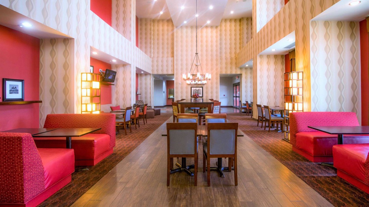 Bastrop Hotel | Hampton Inn & Suites Bastrop