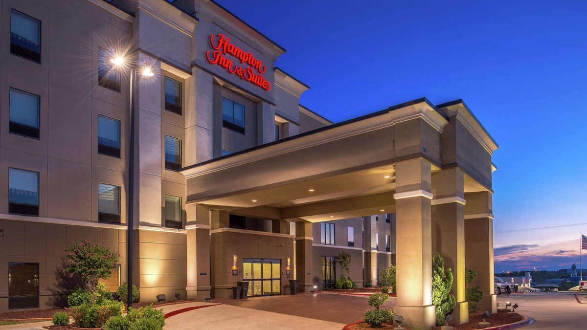Big Spring Hotel | Hampton Inn & Suites Big Spring