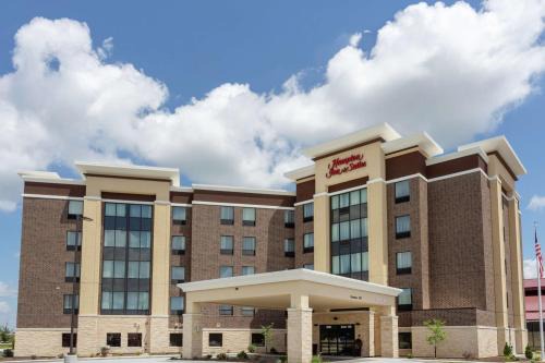 Burlington Hotel | Hampton Inn & Suites Burlington