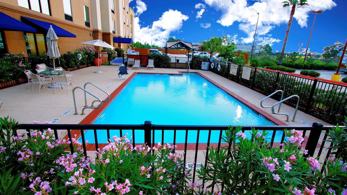 Tomball Hotel | Hampton Inn & Suites by Hilton Tomball Houston NW