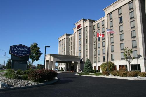 Windsor Hotel | Hampton Inn & Suites by Hilton Windsor