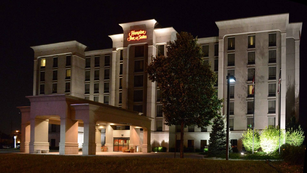 Windsor Hotel | Hampton Inn & Suites by Hilton Windsor