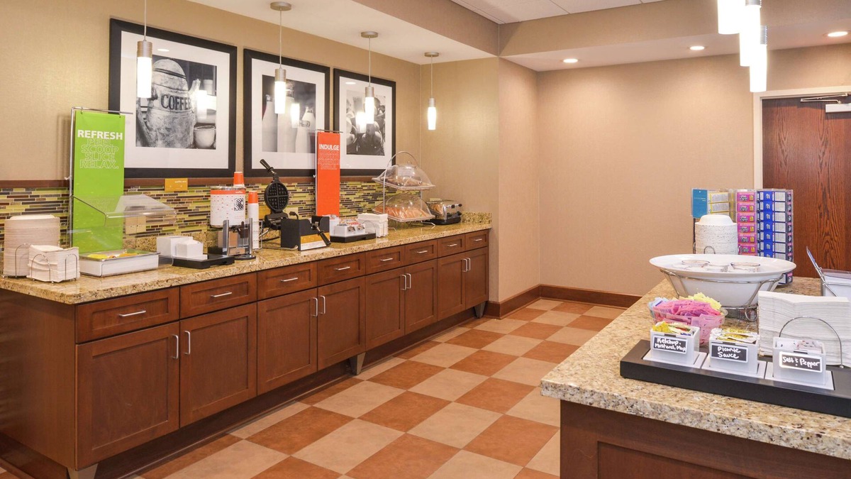 Lonoke Hotel | Hampton Inn & Suites by Hilton Lonoke