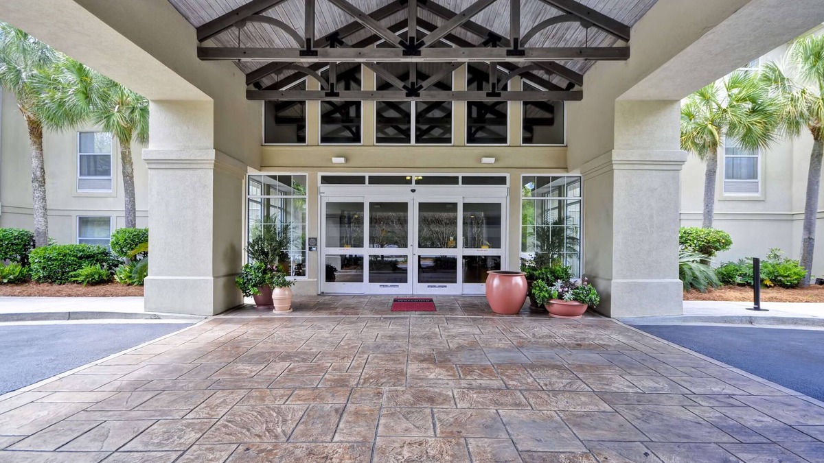 Mount Pleasant Hotel | Hampton Inn & Suites Charleston/Mt. Pleasant-Isle Of Palms