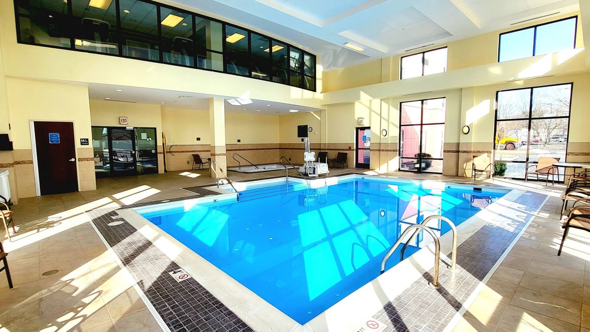 Greenbrier West Hotel | Hampton Inn & Suites Chesapeake-Battlefield Blvd.