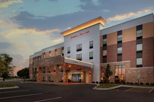 Burr Ridge Hotel | Hampton Inn & Suites Chicago-Burr Ridge