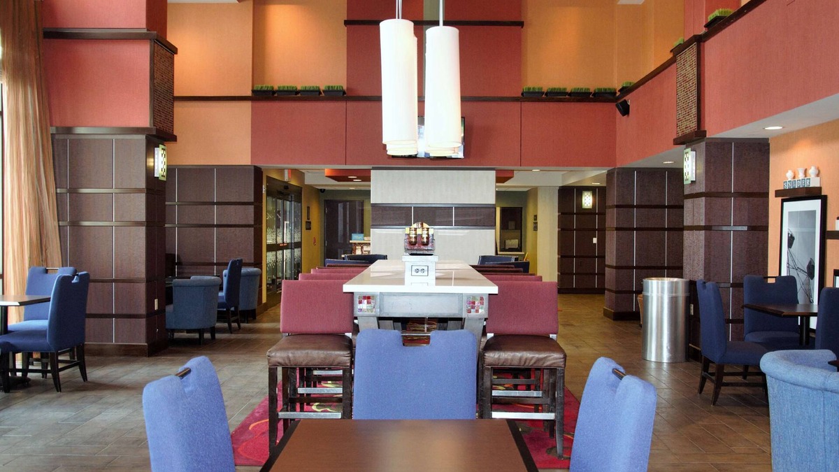 Corryville Hotel | Hampton Inn & Suites Cincinnati/Uptown-University Area