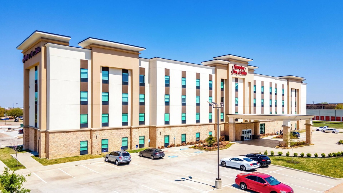 Plano Hotel | Hampton Inn & Suites Dallas/Plano Central