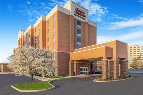 Romulus Hotel | Hampton Inn & Suites Detroit/Airport Romulus