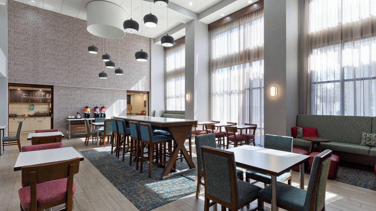 Dothan Hotel | Hampton Inn & Suites Dothan