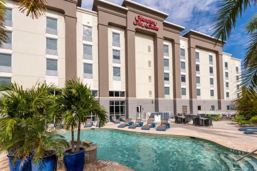 Fort Myers Hotel | Hampton Inn & Suites Fort Myers-Colonial Boulevard