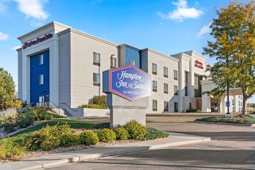 Greeley Hotel | Hampton Inn & Suites Greeley