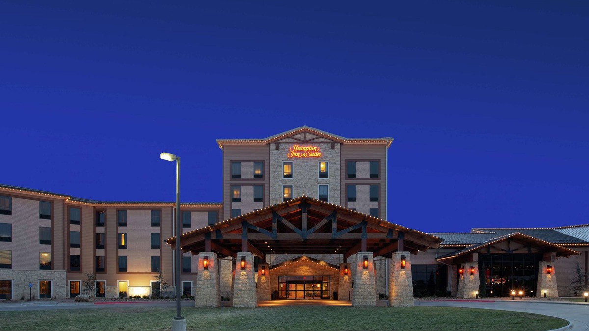 Peck Hotel | Hampton Inn & Suites I-35/Mulvane