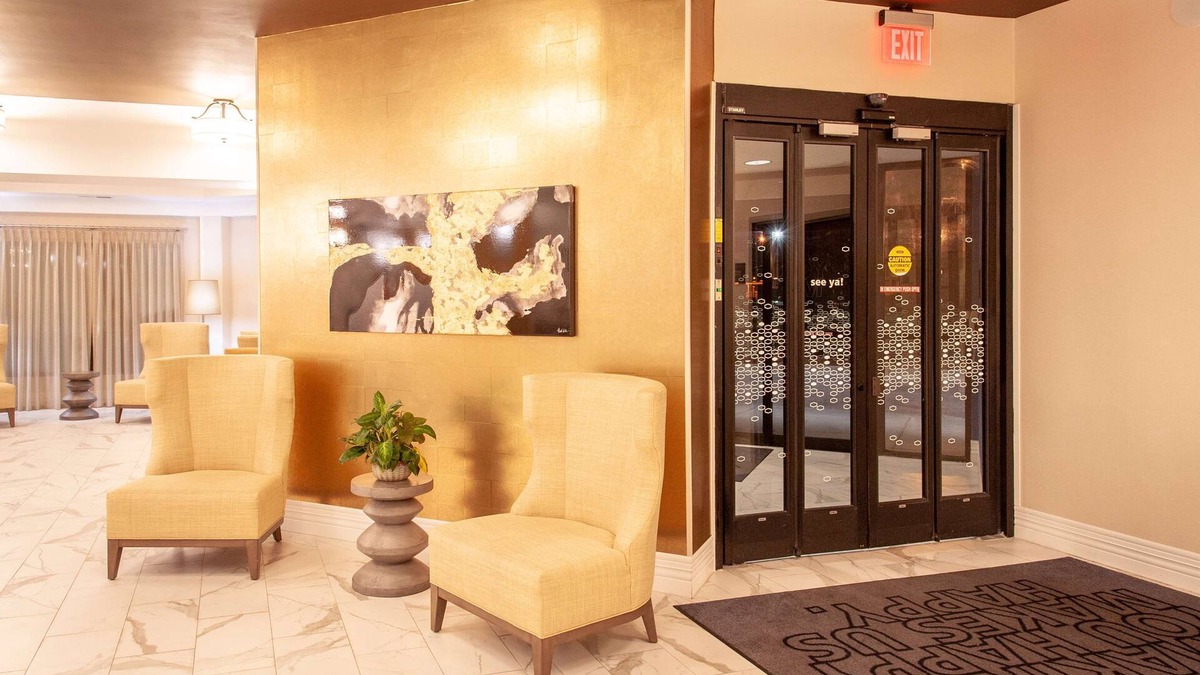 Jackson Hotel | Hampton Inn & Suites Jackson-Coliseum