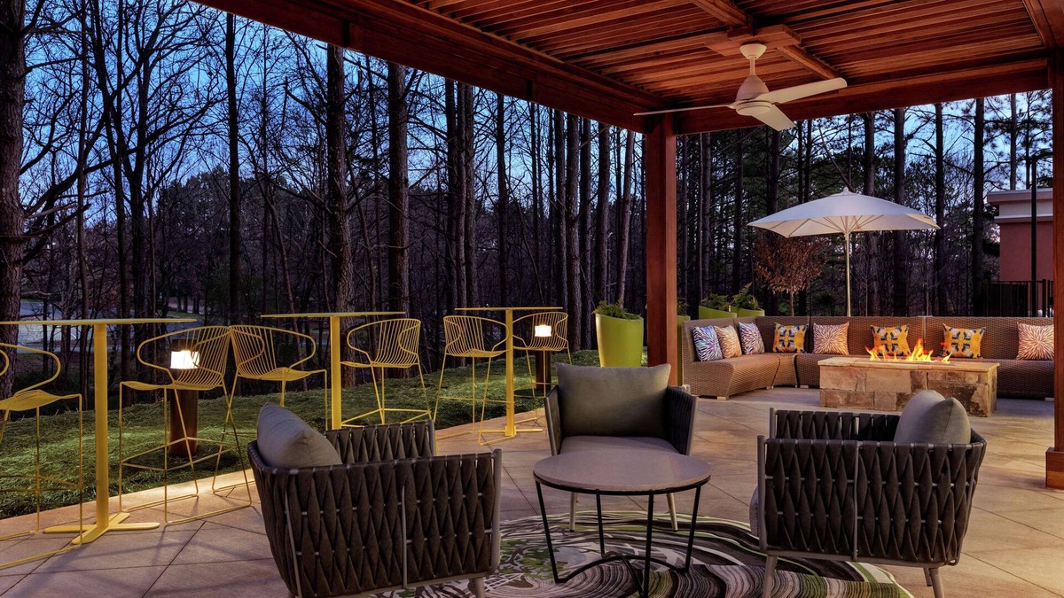 Johns Creek Hotel | Hampton Inn & Suites Johns Creek