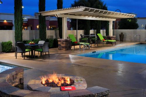 Seven Hills Hotel | Hampton Inn & Suites Las Vegas South