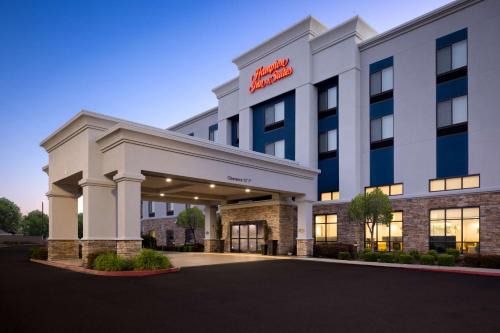 Manteca Hotel | Hampton Inn & Suites Manteca