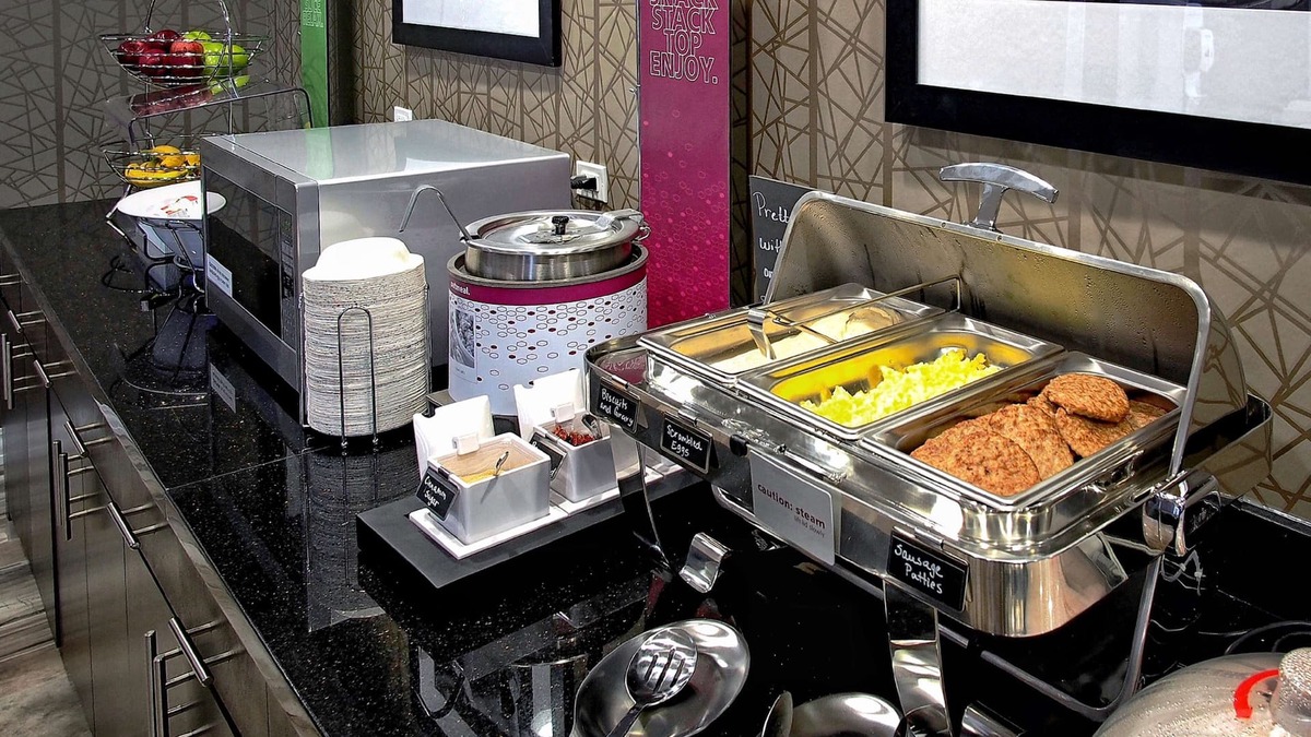 Moore Hotel | Hampton Inn & Suites Moore