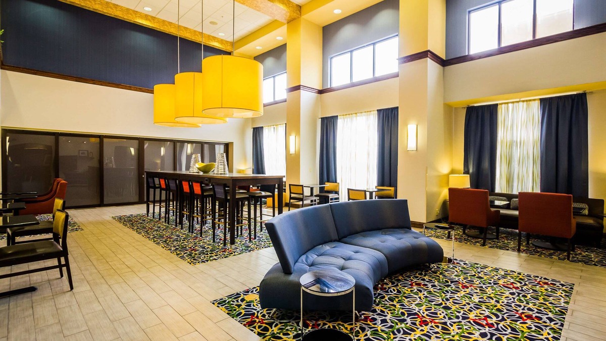 Natchez Hotel | Hampton Inn & Suites Natchez