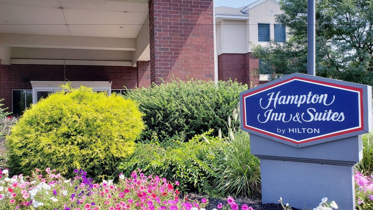 Morrisville Hotel | Hampton Inn & Suites Newtown