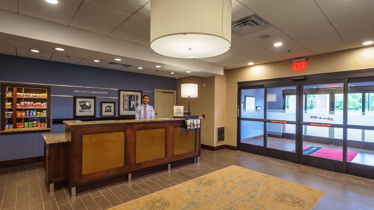 Trevose Hotel | Hampton Inn & Suites Philadelphia/Bensalem