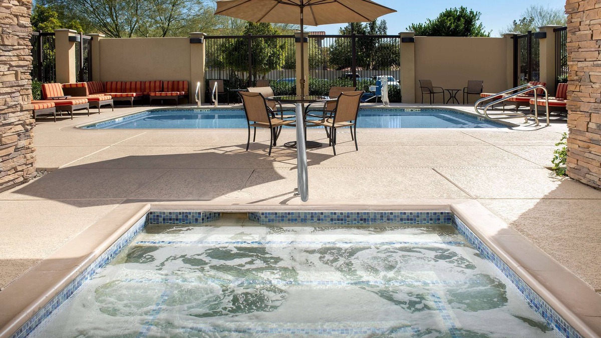 Tempe Hotel | Hampton Inn & Suites Phoenix Tempe