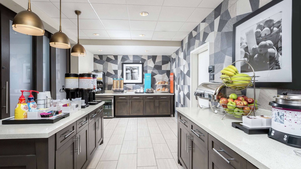 Sparks Hotel | Hampton Inn & Suites Reno/Sparks