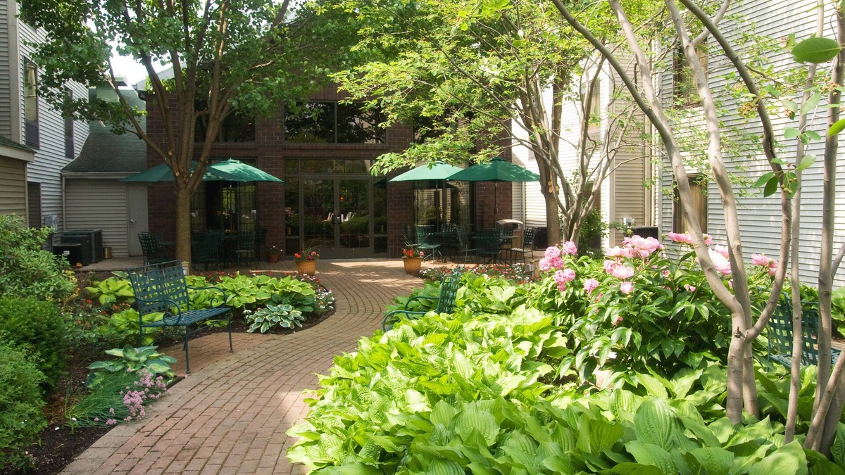 Victor Hotel | Hampton Inn & Suites Rochester/Victor