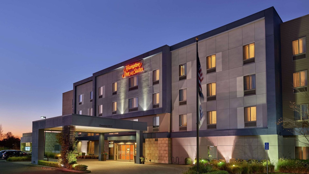 Southeast Salem Hotel | Hampton Inn & Suites Salem, OR