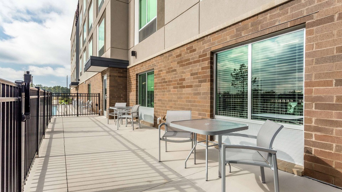 Saraland Hotel | Hampton Inn & Suites Saraland Mobile