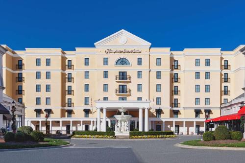 SouthPark Hotel | Hampton Inn & Suites South Park at Phillips Place