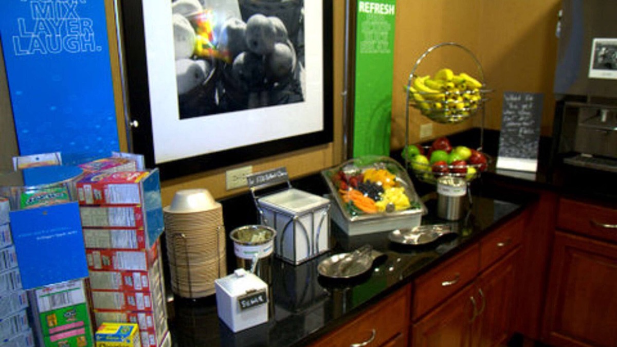 Springfield Hotel | Hampton Inn & Suites Springfield-Southwest