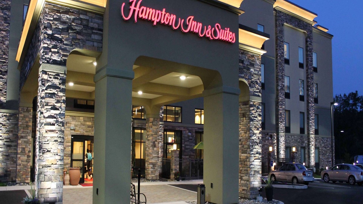 Stroudsburg Hotel | Hampton Inn & Suites Stroudsburg Pocono Mountains