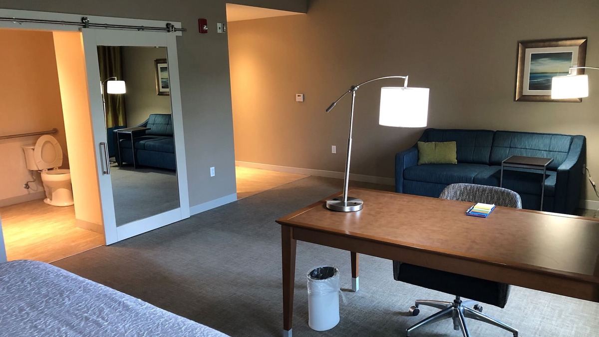 Temple Crest Hotel | Hampton Inn & Suites Tampa Busch Gardens Area
