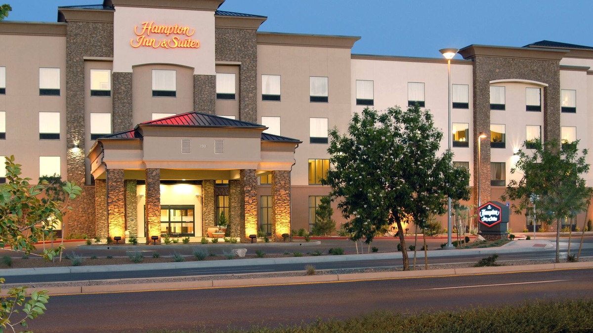 Downtown Prescott Valley Hotel | Hampton Inn & Suites Prescott Valley