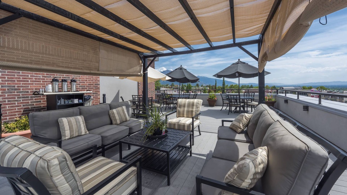 Salt Lake City Hotel | Hampton Inn & Suites Salt Lake City-University/Foothill Dr