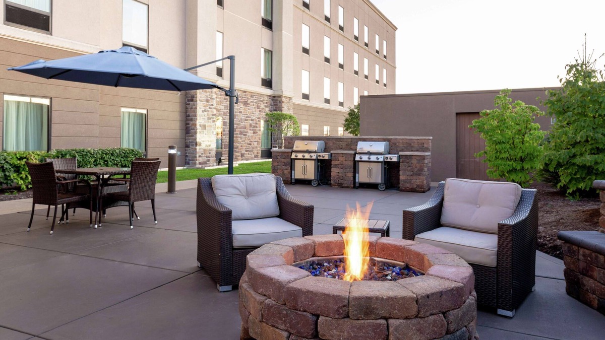 Triadelphia Hotel | Hampton Inn & Suites Wheeling-The Highlands