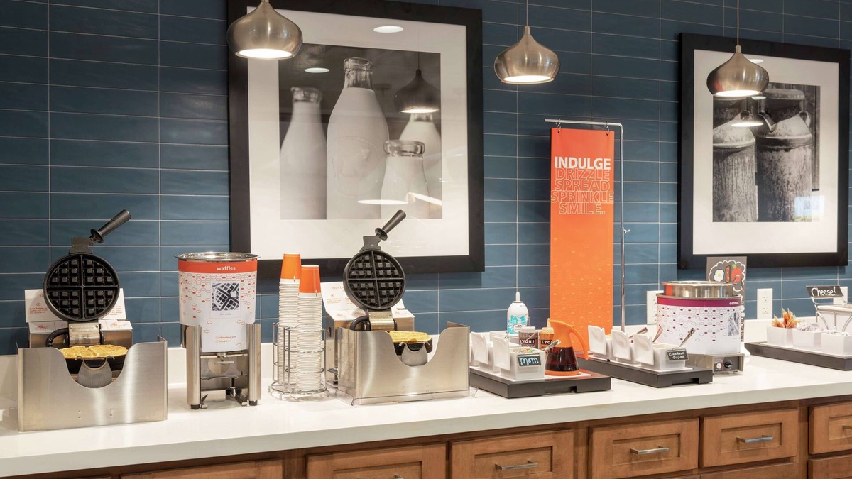 Xenia Hotel | Hampton Inn & Suites Xenia Dayton
