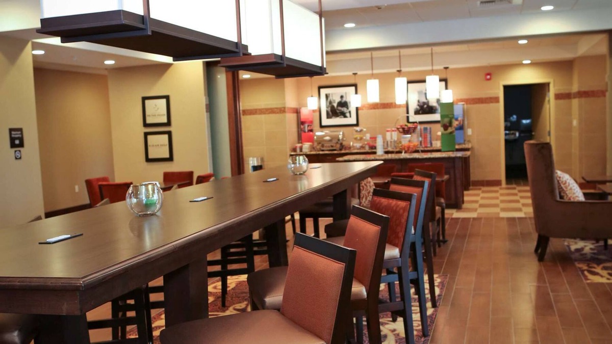 Union City Hotel | Hampton Inn Union City