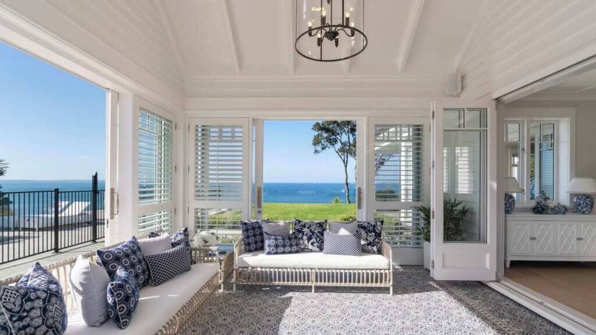 Campbells Bay House | Hampton on View, Luxury Clifftop in Campbells Bay